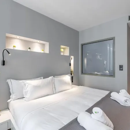 The Hostmaster Deluxe Suite Athens Exterior photo