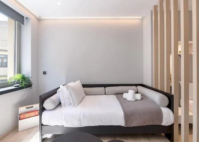 The Hostmaster Deluxe Suite